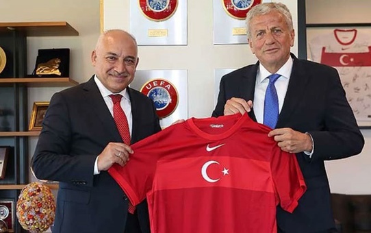 Servet Yardımcı, TFF Başkan adaylığından çekildi