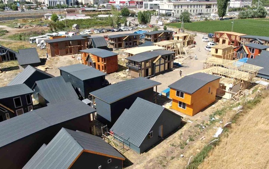 Pandemi ve Depremler Sonrası Vatandaşlar Prefabrik Evlere Yöneldi