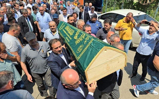 Karabük'te Kalp Krizi Geçiren Eski Belediye Başkanı Ali Şık Toprağa Verildi