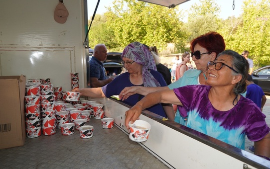 Güzelbahçe Belediyesi Muharrem Ayı'nda Aşure Etkinliği Düzenledi