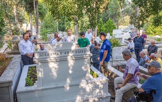 Siyasetçi ve Şair Süleyman Arif Emre Anıldı