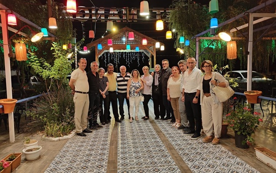 Suşehri Lisesi mezunları nostalji dolu buluşmada bir araya geldi