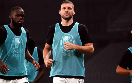 Beşiktaş, Ante Rebic'in sözleşmesini feshetti