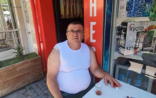 İzmir Selçuk'ta Kafede Oturan Vatandaşa Yorgun Mermi İsabet Etti