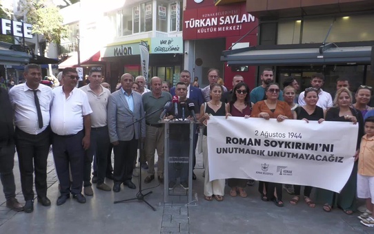İzmir'de Roman Soykırımı Anıldı