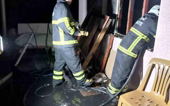 Hatay'da evde çıkan yangın itfaiye tarafından söndürüldü