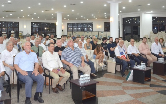 Karamürsel'de Srebrenitsa ve Gazze Paneli Düzenlendi