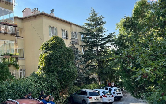 Ankara'da bir apartman dairesinde yangın çıktı, bir kişi hayatını kaybetti