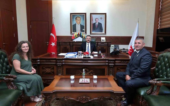 Gazi Süleyman Efe Vali Hüseyin Aksoy'u ziyaret etti