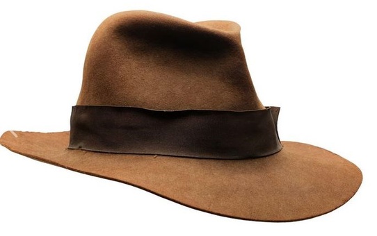 Indiana Jones'un şapkası 630 bin dolara satıldı