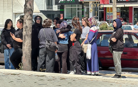 Kütahya'da Otomobil Kazası: Kardeşler Toprağa Verildi