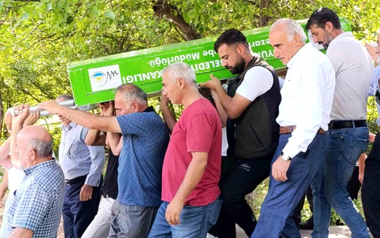 İhlas Haber Ajansı Van Bölge Muhabiri Atilla İdiz'in annesi hayatını kaybetti
