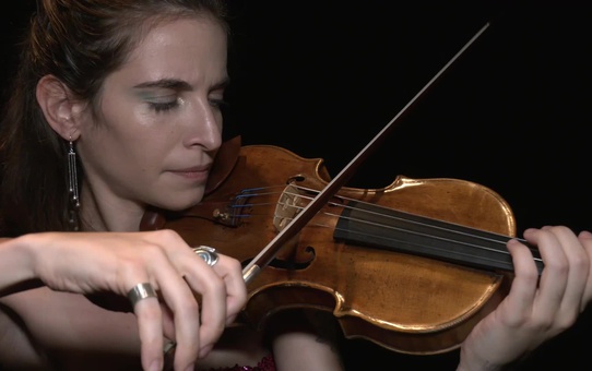 Berfin Aksu, Hans Zimmer'ın Dünyası turnesinde yer alarak büyük bir başarı gösterdi
