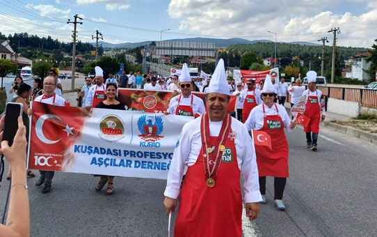 Kuşadası Profesyonel Aşçılar Derneği Bolu Mengen Uluslararası Aşçılar Turizm ve Gastronomi Festivali'ne Katıldı