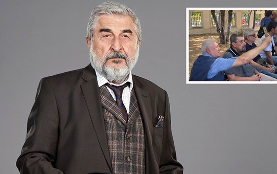 Bu saygısızlığı yapan da ünlü bir isim! Cihat Tamer'in acı gününde selfi derdine düştü