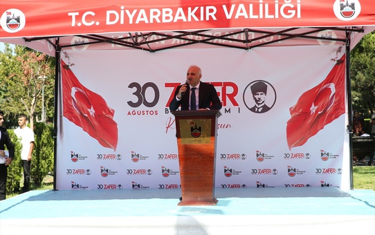 30 Ağustos Zafer Bayramı Diyarbakır, Batman, Elazığ, Siirt, Şırnak, Bingöl ve Mardin'de Kutlandı