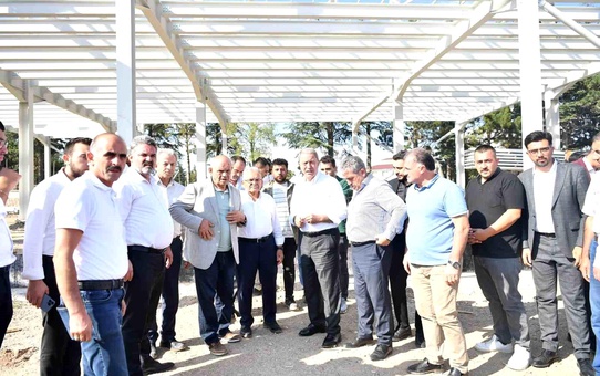 Kayseri Büyükşehir Belediye Başkanı Yahyalı'yı ziyaret etti