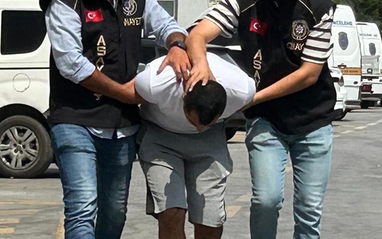 İzmir'e dehşeti yaşatan zanlı, 20 sene önce de tanınmış ismi öldürmüş
