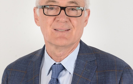 Prof. Dr. İrşadi Aksun Özyeğin Üniversitesi'nde