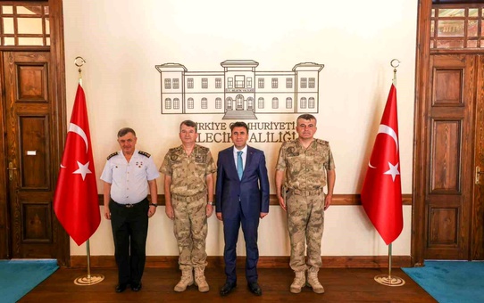 Tanrıverdi Bilecik Valisi'ni Ziyaret Etti