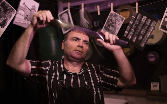 Gençler Nostalji İçin Filmli Makinelere Yöneliyor
