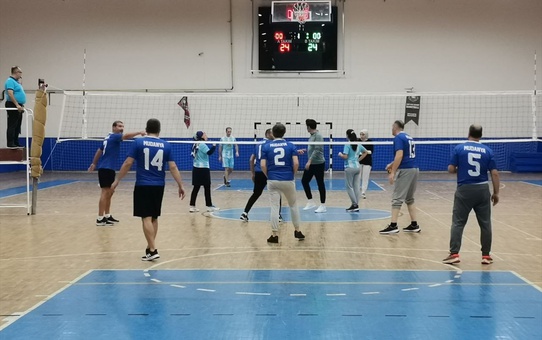 Mudanya'da Voleybol Turnuvası Başladı