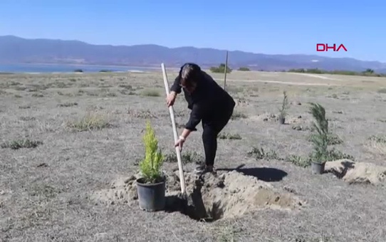 Burdur Gölü'ne Fidan Dikimi