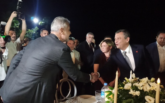 Özgür Özel Nikah Şahidi Oldu