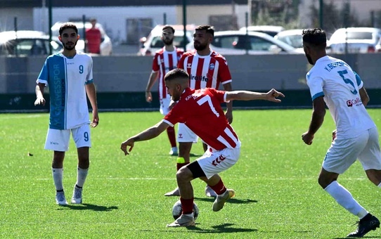 Kayseri Futbol Academy ve Yeni Erciyesspor 4-4 Berabere