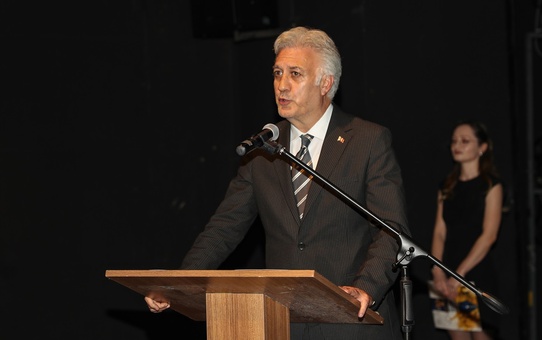 Diyarbakır'da Tiyatro Festivali Başladı