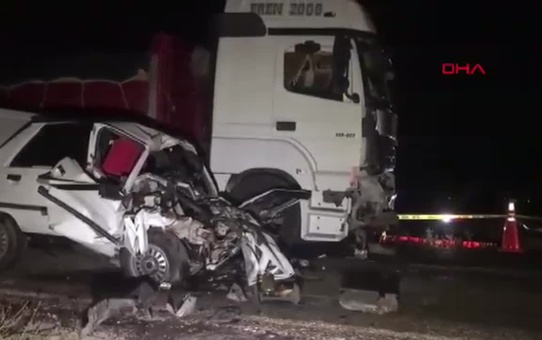 TIR ile Çarpışan Otomobilin Sürücüsü Hayatını Kaybetti