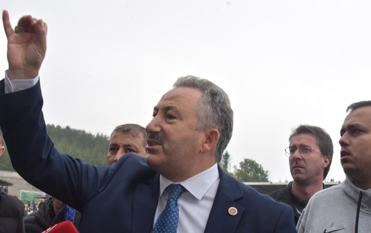 Yaylalar Mitinginde Gergin Anlar