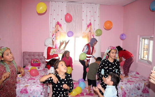 Yetim Çocuklar Yeni Yuva Sevinci Yaşadı