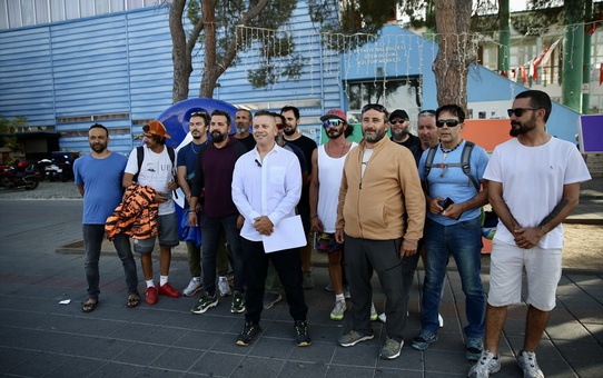Fethiye'de Yamaç Paraşütü Pilotları Tepki Gösterdi
