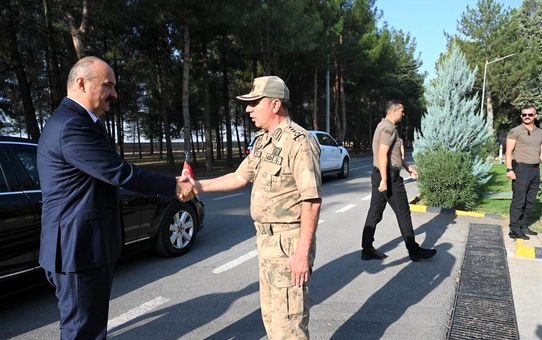 Vali Canalp, Jandarma Albay Öz'ü Ziyaret Etti