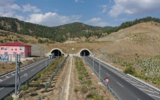 Karakoç ve Pakdil, Kahramanmaraş'ta Anılıyor