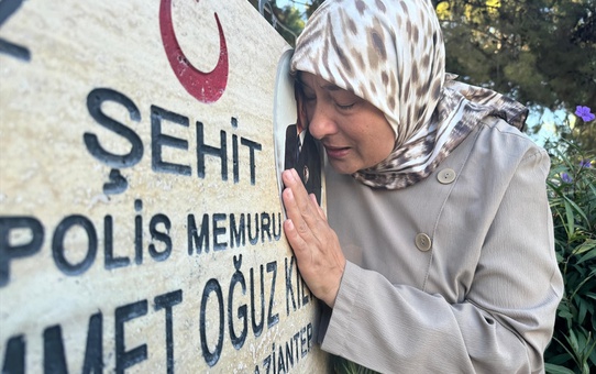 15 Temmuz şehidinin ailesi ilk kez oğullarının mezarı başında gözyaşı dökmedi