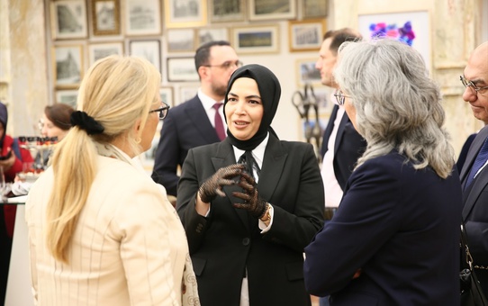 Azize Ceyhun'un Viyana'daki Sanat Sergisi