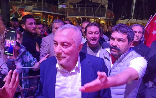 Bodrum'da Cumhuriyet Yürüyüşünde Gerginlik