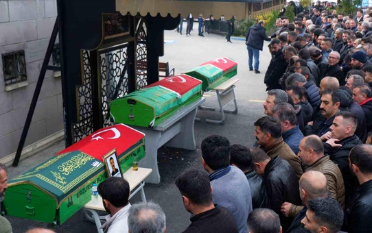 Erzurum'da Feci Trafik Kazası: 3 Genç Hayatını Kaybetti