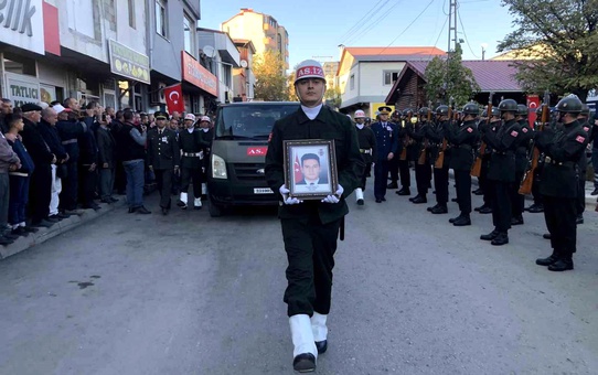 Şehit Deniz Teğmen Mustafa Kemal Öz için Cenaze Töreni