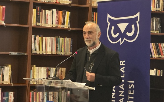 Tayfun Pirselimoğlu'na Edebiyat Ödülü