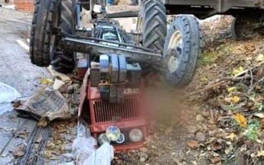 Bursa'da Traktör Devrildi, Genç Hayatını Kaybetti