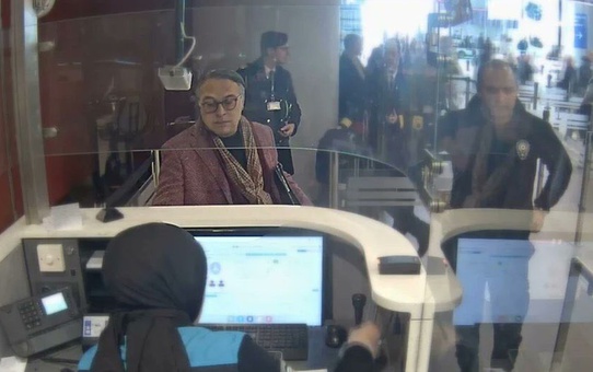 Barbaros Şansal, İstanbul Havalimanı'nda gözaltına alındı