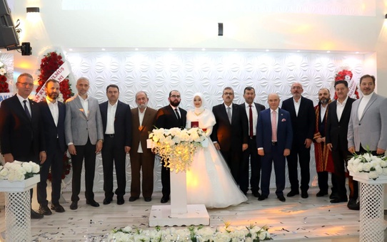 Süleyman Emre ve Elif Şen Evlendi