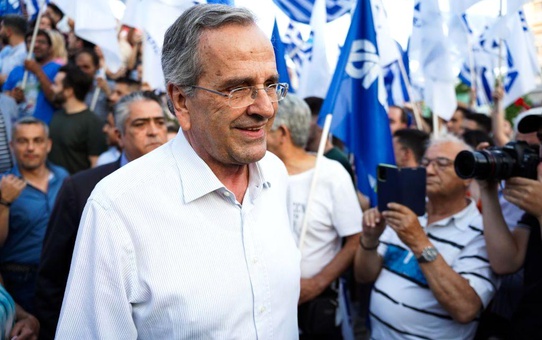 Samaras, Türkiye eleştirisinden dolayı ihraç edildi