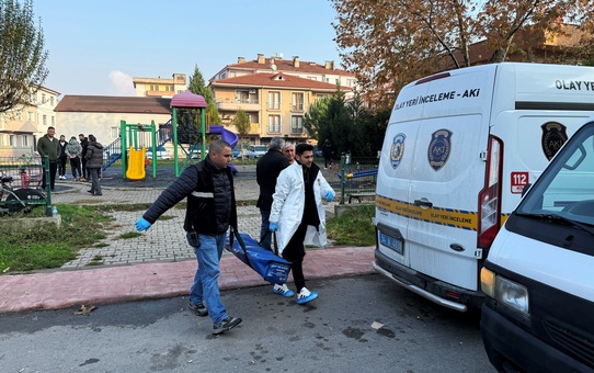 Sakarya'da 24 yaşındaki genç çocuk parkında başından vurulmuş halde ölü bulundu