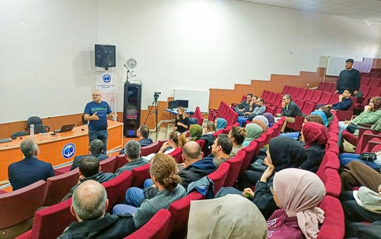 Kara Delikler ve Kütle Çekim Dalgaları Üzerine Söyleşi