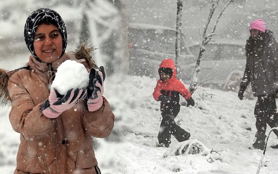 İstanbul'da kar yağışı etkili oldu