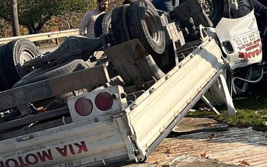 Bursa'da Kamyonet Kazası: İki Ölü